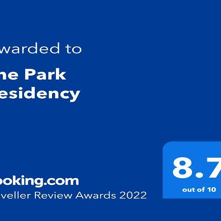 Hotel The Park Residency à Dehradun Extérieur photo