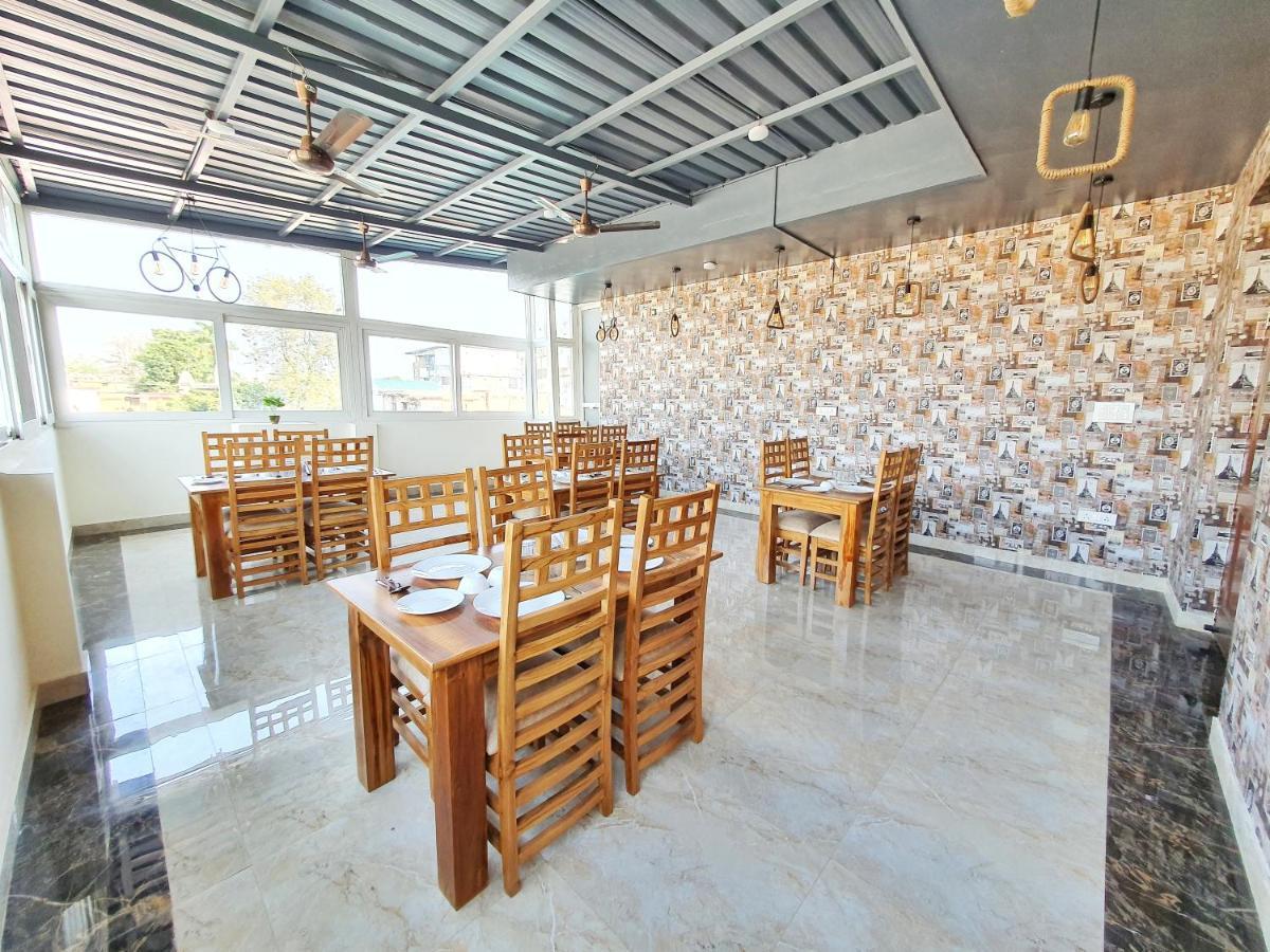 Hotel The Park Residency à Dehradun Extérieur photo
