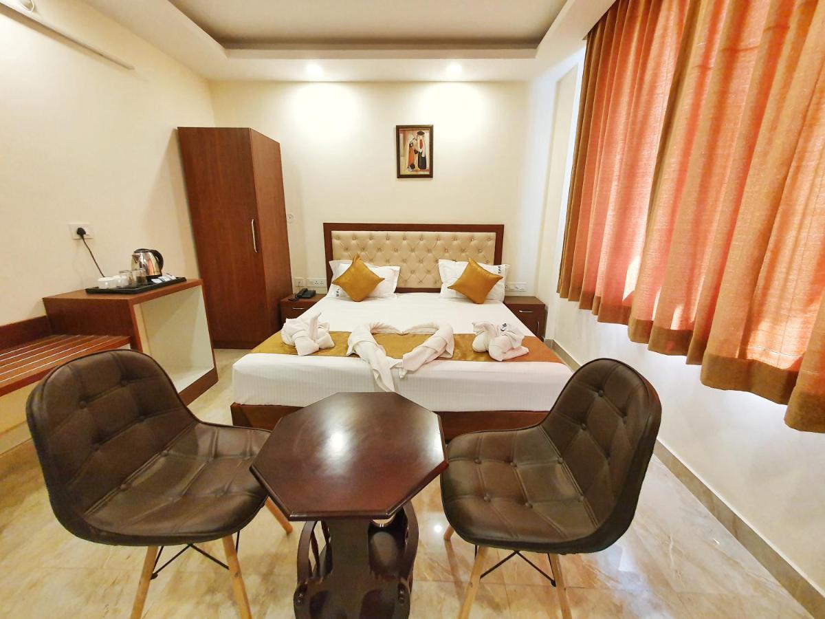 Hotel The Park Residency à Dehradun Extérieur photo