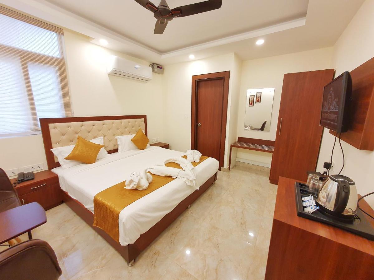 Hotel The Park Residency à Dehradun Extérieur photo